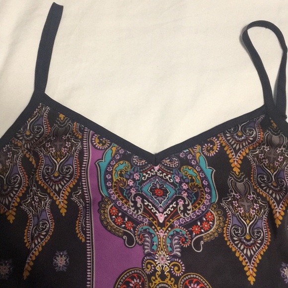 Tank/Cami with Beautiful Pattern - Picture 3 of 7